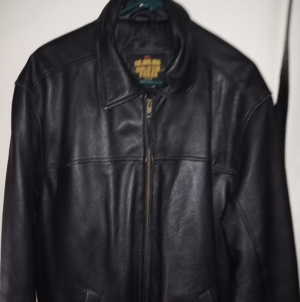 Leather jacket - Picture 2 of 4